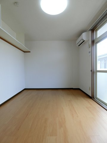 ガーデンスクウェアの居間・リビング|イメージ203号室の写真