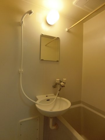 ガーデンスクウェアの洗面所|イメージ203号室の写真