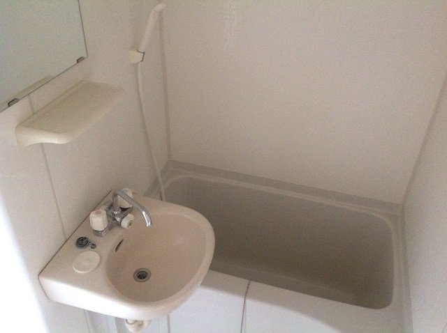 落ち着いた空間のお風呂です