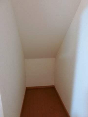 イル　マーレ　Ａの収納|イメージ102号室の写真