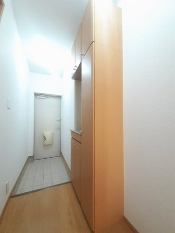 イル　マーレ　Ａの玄関|イメージ102号室の写真