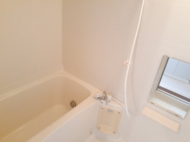 日々の疲れを癒すお風呂付です