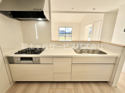 【キッチン】 | 磐田市豊岡 10期 新築一戸建て 2号棟 | きれいなキッチンです