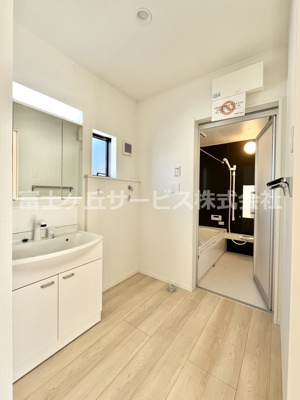 【洗面所】 | 磐田市豊岡 10期 新築一戸建て 2号棟 | 広い洗面スペース