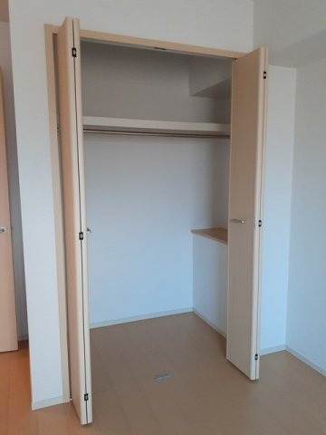 ブルースカイ幸和Ⅰの収納|便利な収納スペースです