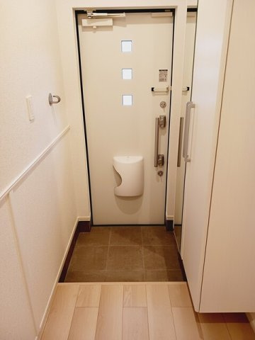 落ち着いた玄関です