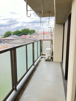 【バルコニー】 | 朝日プラザ武蔵野マーテルヒルズ参番館 | バルコニーからの眺めを楽しみながら食事をしませんか