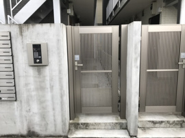 清潔なエントランスです