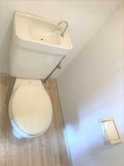 ゆったりとした空間のトイレです