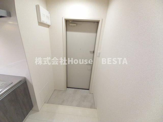 フジパレス神戸本町ウエストの玄関