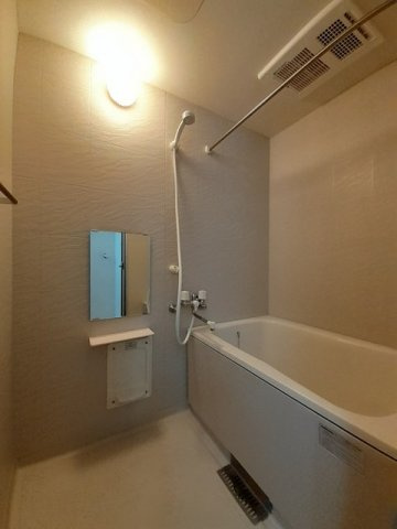 ゆったり過ごせるお風呂です