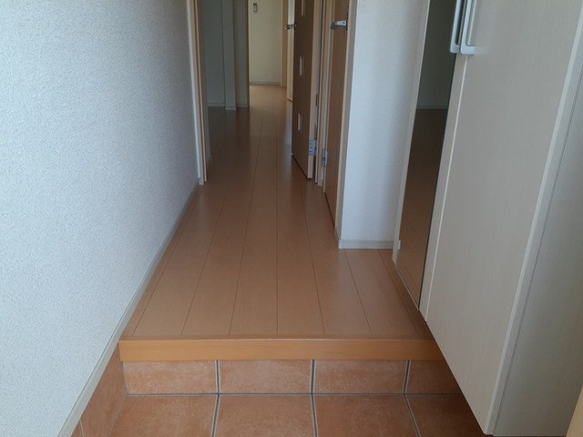 ノ－スコア北府Ⅲの玄関