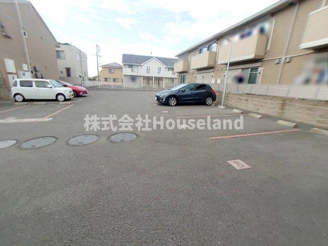 エクレラージュ　Ⅱの駐車場