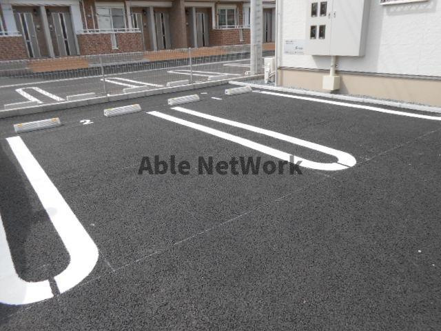 レジデンスオオギⅤの駐車場|舗装済み