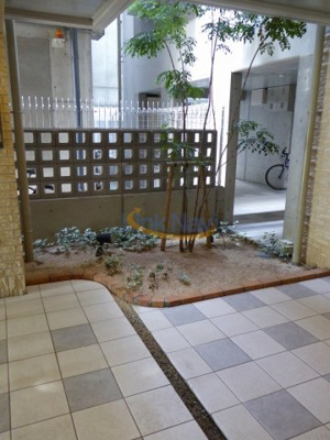 【エントランス】 | インベスト北梅田