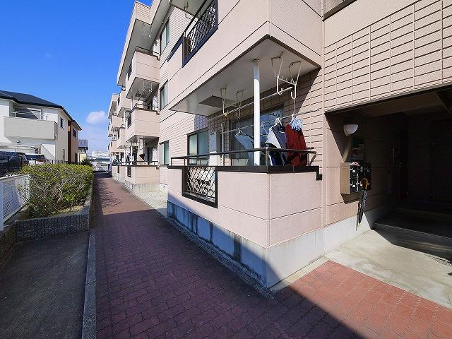 カサベルディのその他共用部分|玄関前です