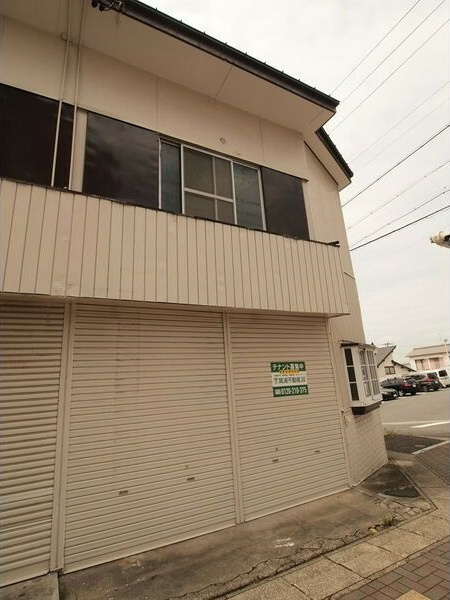 向が丘1丁目倉庫の外観