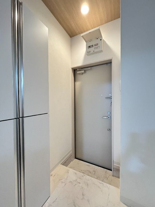 コンフォート蕨WESTの玄関