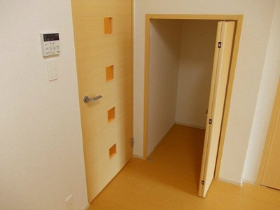 【その他】 | シャンディ・ウエスト