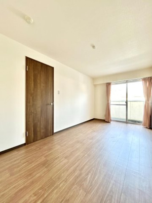 【洋室】 | ラ・プリモーダ