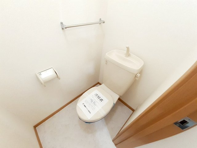 【トイレ】 | ジュネス・エテルノ | ゆったりとした空間のトイレです