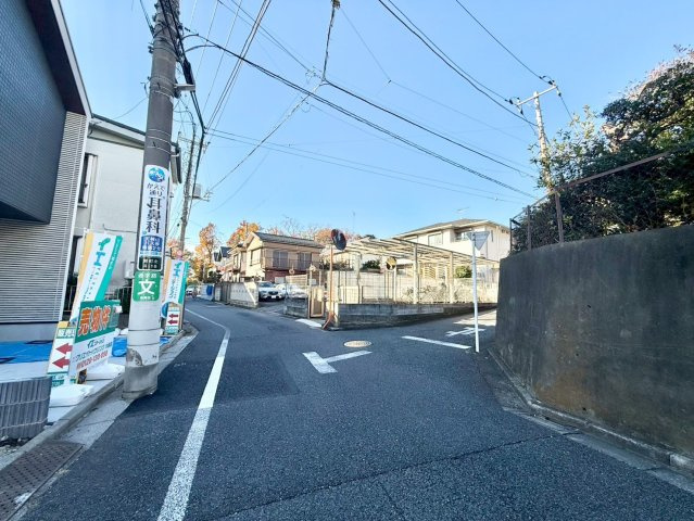 練馬区関町北4丁目　新築戸建の前面道路含む現地写真|現地ご見学希望・資料請求などお気軽にお問い合わせ下さい！
03-5990-5201
