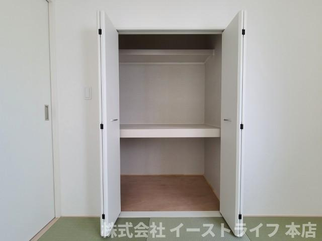 【新築戸建】　いわき市錦町第31　ラスト1棟！の収納|1号棟写真　和室には押入れが付いてるので、来客用の布団も収納できます！