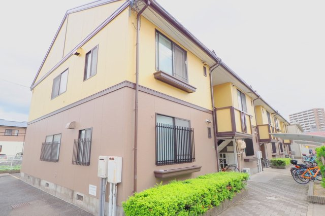 ルーセント桑原 A棟