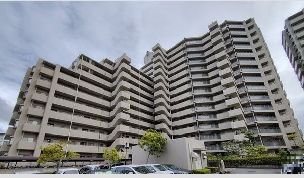 オークヒルズ香里三番館