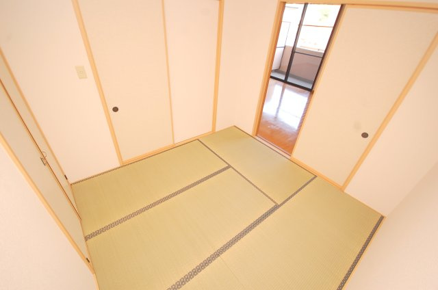 【和室】 | エクセルステージ・相田戸建（一部エクセルステージ駐車場） | 202号室（2LDK）心地よさを感じる和室