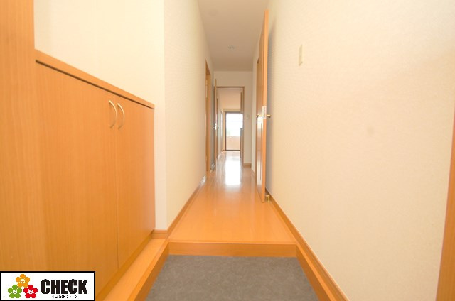 【玄関】 | エクセルステージ・相田戸建（一部エクセルステージ駐車場） | 401号室（3DK）シューズボックス付き