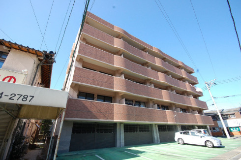 【外観】 | エクセルステージ・相田戸建（一部エクセルステージ駐車場） | RC造り5階建てマンション