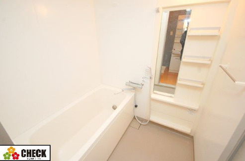 【浴室】 | エクセルステージ・相田戸建（一部エクセルステージ駐車場） | 401号室（3DK）棚付きで整理整頓が保てます