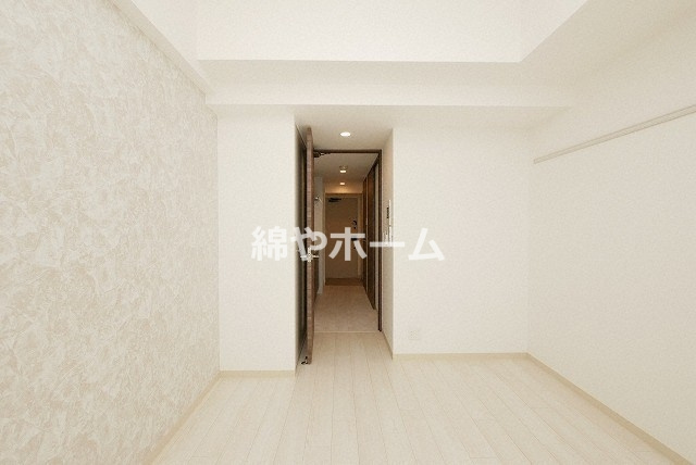 エステムコート難波サウスプレイスVIIIハイドの居間・リビング|こちらのリビングで趣味の時間をお楽しみください