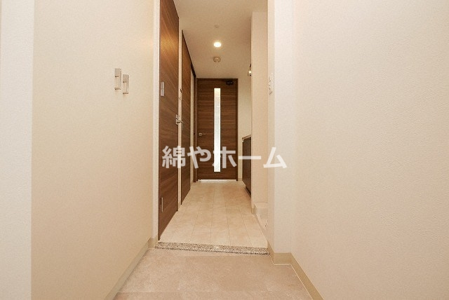 エステムコート難波サウスプレイスVIIIハイドの玄関|落ち着いた玄関です