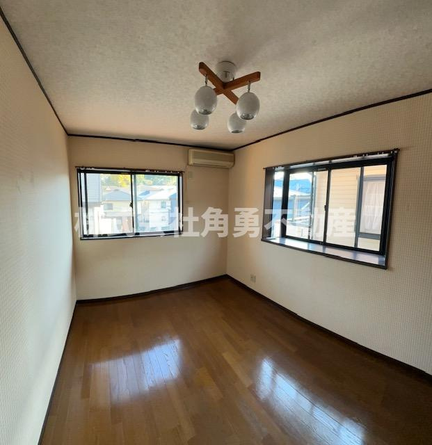 平塚市広川　中古一戸建ての洋室|洋室