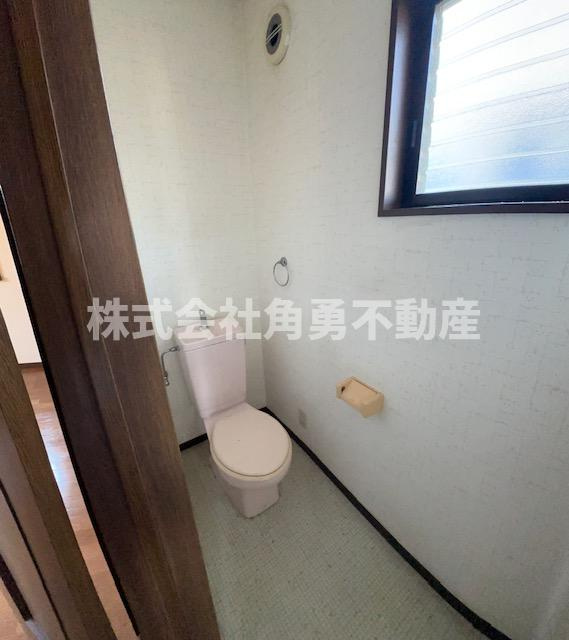 平塚市広川　中古一戸建てのトイレ|2階トイレ
