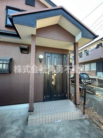 平塚市広川　中古一戸建ての玄関|玄関