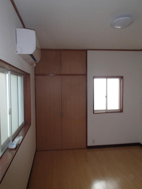 ハイツオザワの洋室