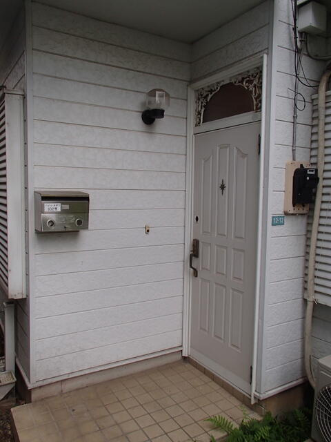 ハイツオザワの玄関