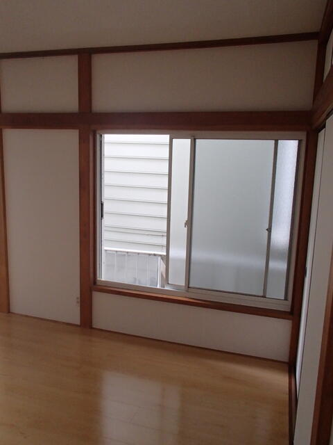 ハイツオザワの洋室