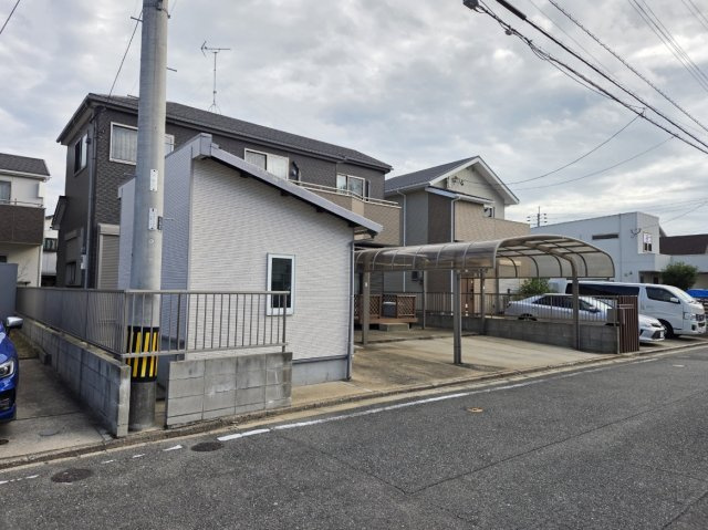 福岡市東区西戸崎6丁目の前面道路含む現地写真