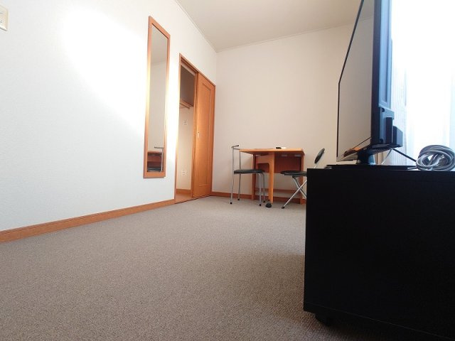 レオパレスアズール新大阪の居間・リビング