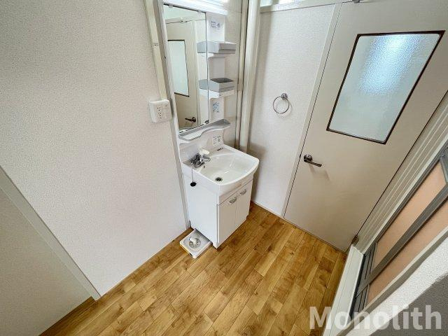 鶴山台50号棟の洗面所