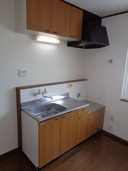 メゾンリリーフ長岡 C棟のキッチン