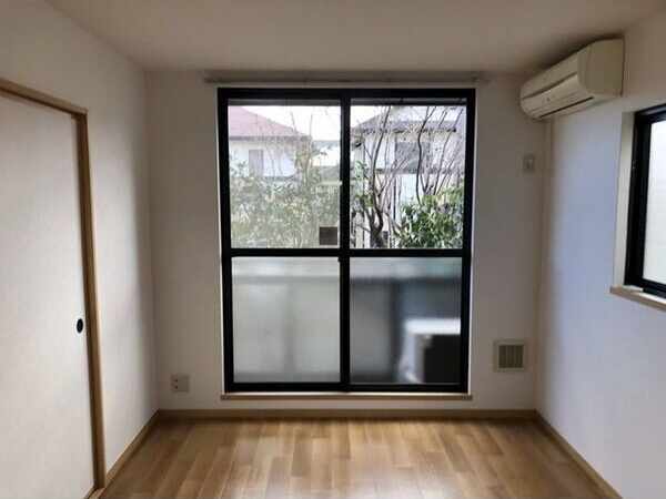 エーデルワイスの居間・リビング