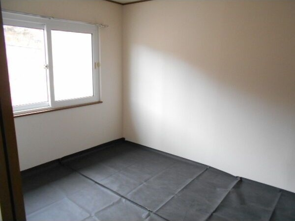 メゾンリリーフ長岡 C棟の和室