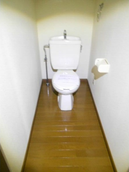 メゾンリリーフ長岡 C棟のトイレ