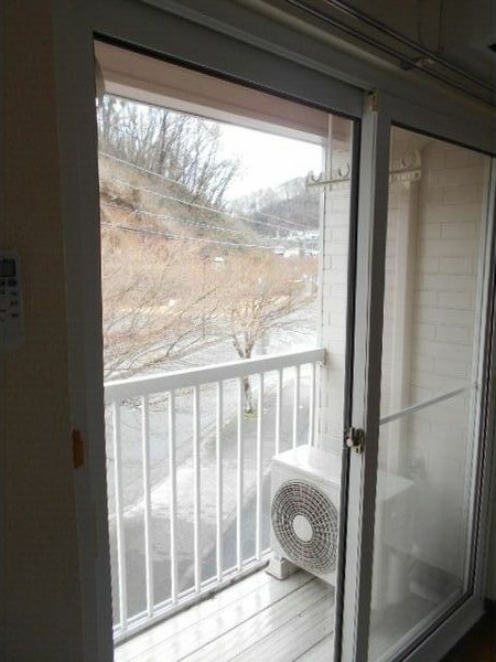 メゾンリリーフ長岡 C棟のバルコニー