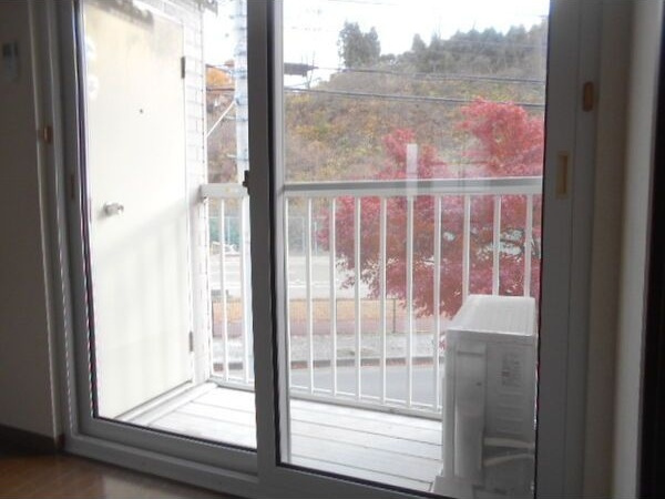 メゾンリリーフ長岡 C棟のバルコニー